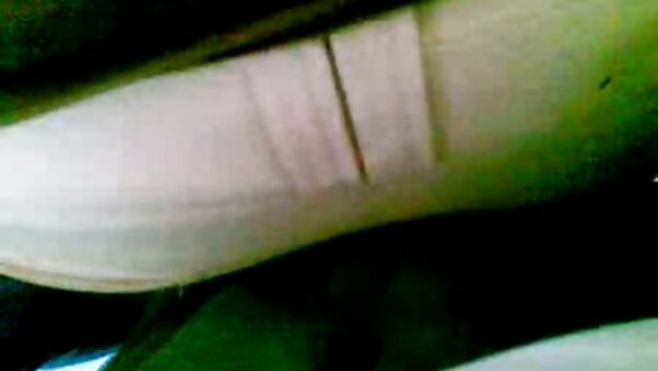 تتمتع Maho Sawai بإصبعين سكس امهات قديم في شقوقها المثيرة