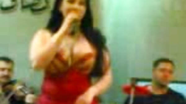 بريانا لوف سكس امهات قديم يحصل لها كس لذيذ يبحث مصقول