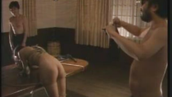 مومس اليابانية المرحة ميسا كيكودن تلعب بقضيب قصير افلام سكس محارم قديم في المطبخ