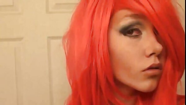 فاتنة سكس عائلي قديم وشم ركوب الديك و fingerfucks لها الشرج