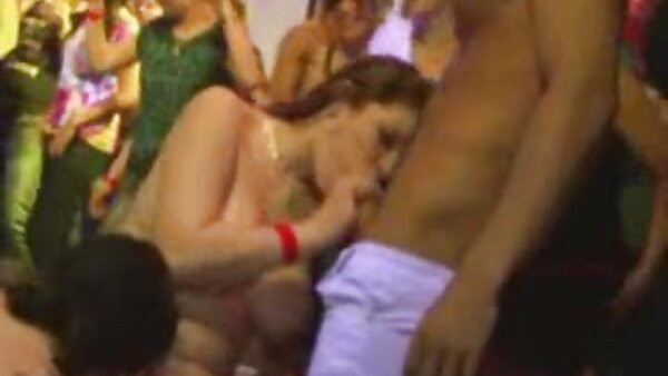 امرأة سمراء الزبدة الوجه صوفيا بيلا يعطي اللسان deepthroat لا افلام سكس امهات قديم يصدق