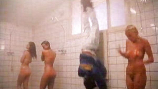 جذابة سكس امهات قديم شقراء عاهرة تاشا رين الملاعين بقوة في موقف هزلي