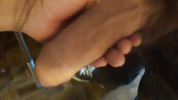 تضخ جيسي افلام سكس كلاسيكي قديم فلوريس فتحة الشرج لأصدقائها في جميع الأنماط الممكنة