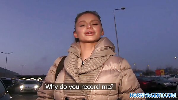 يحصل مطروق Airi Ai قرنية وقذرة من الخلف أثناء مص الديك في سكس قديم مترجم اللعنة الثلاثي الساخنة