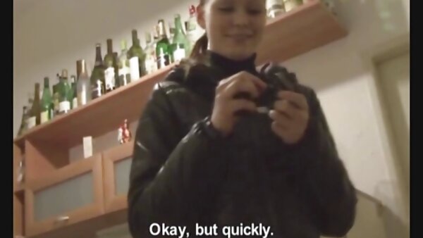 جورجي مثير ومتعرج يعطي رأسًا ويحصل على أسلوب هزلي مسمر افلام سكس عائليه قديمه