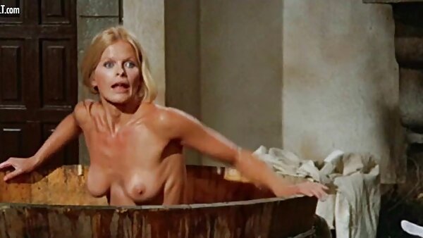 تستساغ الكلبة ساشا هول متحمسة سكس محرمات قديم لممارسة الجنس