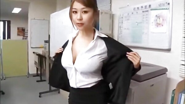 خنثى جميلة المؤنث هو الحصول على الأحمق لها امتص في حوض السباحة سكس قديم عائلي
