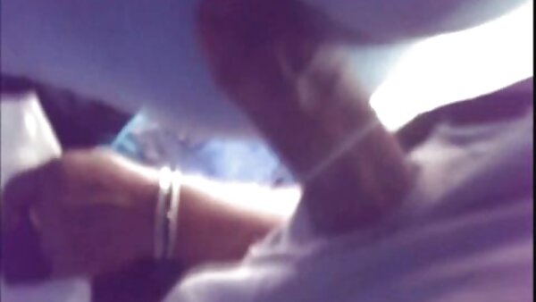 الساحرة سكس عائلى قديم الشعر الأحمر خنثي إيفلين تمتص الديك